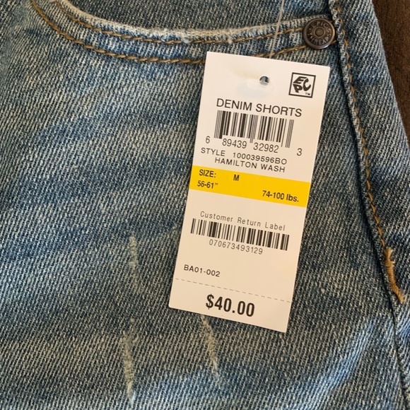 Men’s Ripped Shorts - Picture 2 of 4